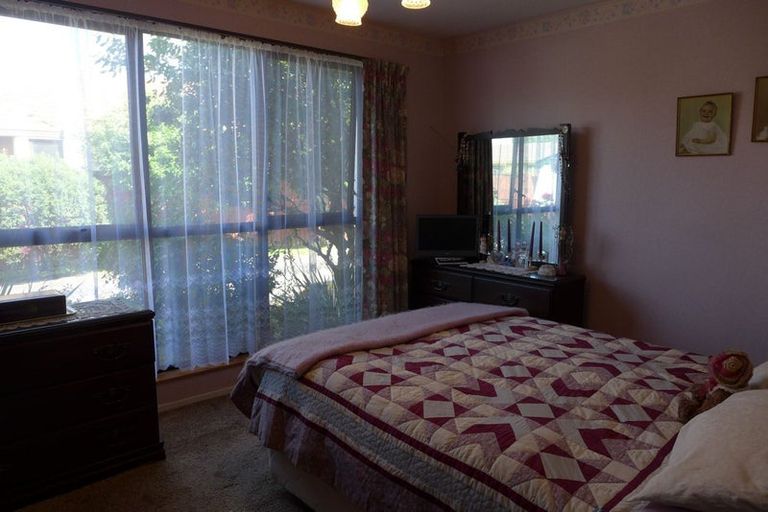 Photo of property in 63 Sarabande Avenue, Redwood, Christchurch, 8051