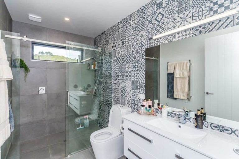 Photo of property in 141 Manakau Heights Drive, Manakau, Levin, 5573