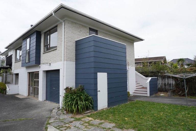 Photo of property in 2/27 Knightsbridge Drive, Forrest Hill, Auckland, 0620