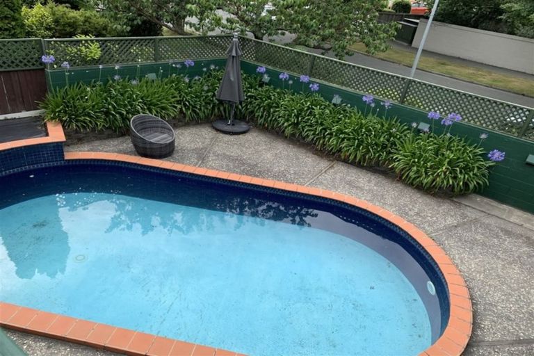 Photo of property in 10 Winslow Street, Burnside, Christchurch, 8053