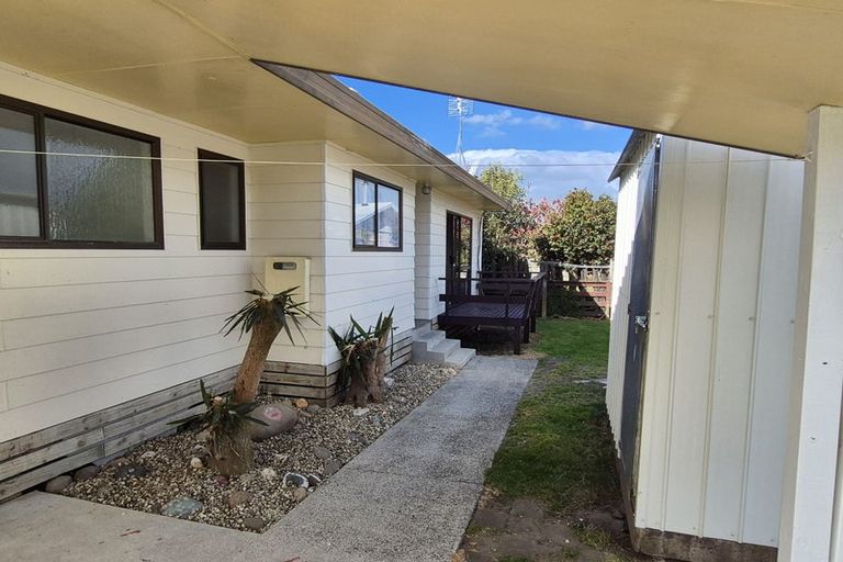Photo of property in 16 Clive Road, Katikati, 3129