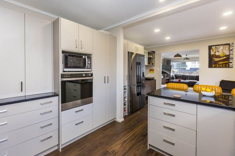 Photo of property in 23 Sunbrae Drive, Silverstream, Upper Hutt, 5019