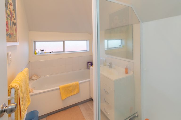 Photo of property in 1/14a Kruse Place, Redwood, Christchurch, 8051