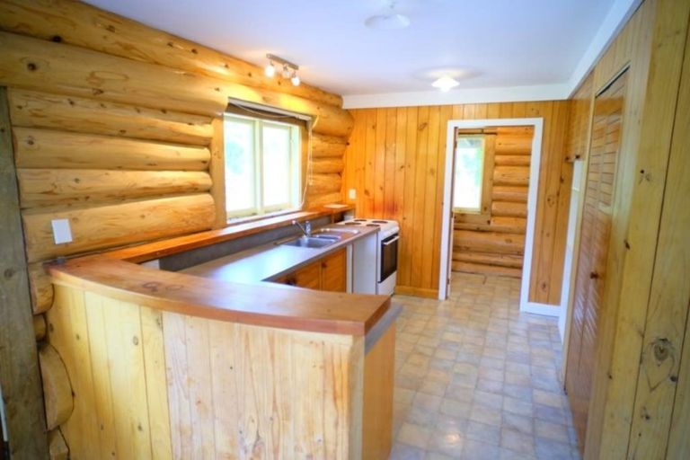 Photo of property in 80 Tilley Road, Paekakariki, 5034