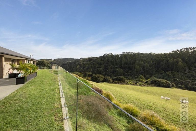Photo of property in 92 Taiapa Valley Road, Muriwai, Waimauku, 0881