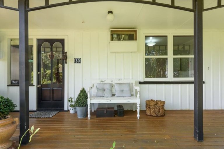 Photo of property in 30 Leinster Avenue, Raumati South, Paraparaumu, 5032