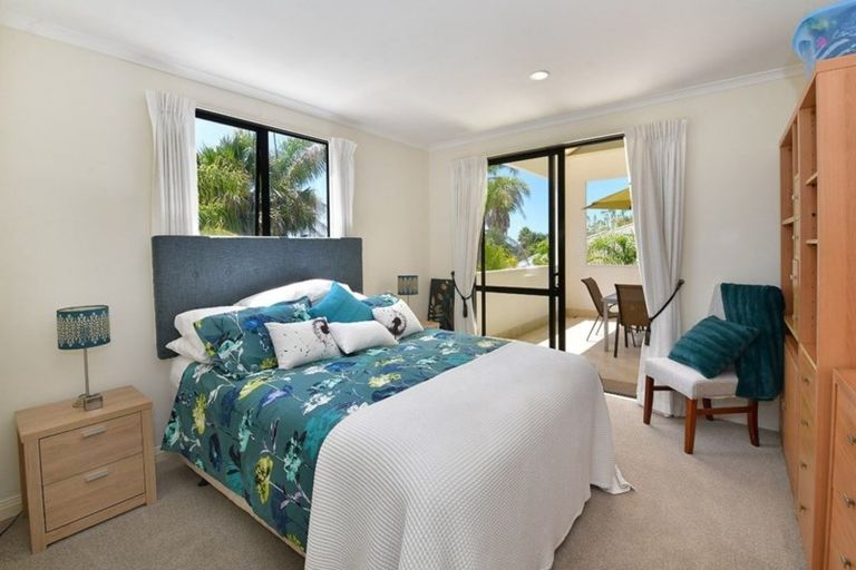 Photo of property in 8 Hobie Court, West Harbour, Auckland, 0618