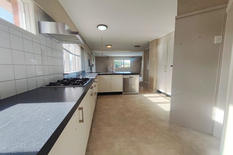 Photo of property in 13 Marina Road, Torbay, Auckland, 0630