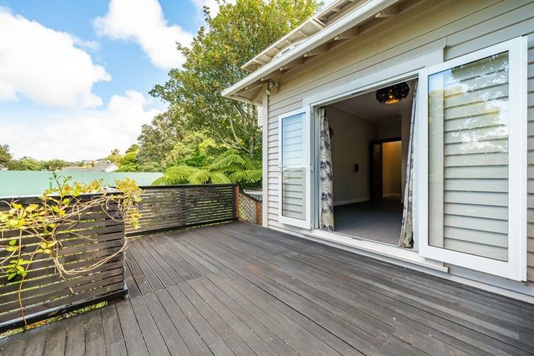 Photo of property in 9 Mckenzie Terrace, Te Aro, Wellington, 6011