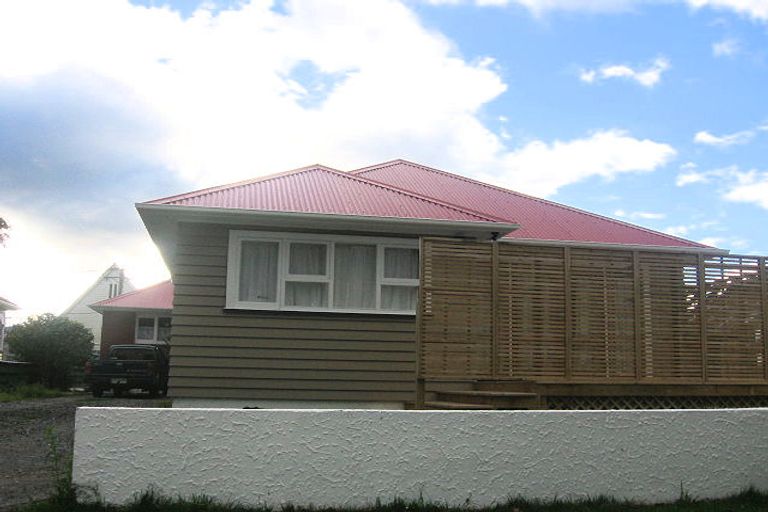 Photo of property in 21 Atiawa Crescent, Waiwhetu, Lower Hutt, 5010
