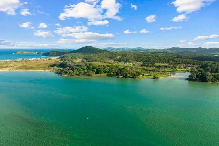 Photo of property in 1830 Ngunguru Road, Ngunguru, Whangarei, 0173