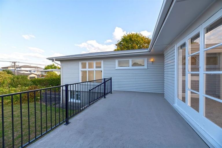Photo of property in 4 Longburn Road, Henderson, Auckland, 0610