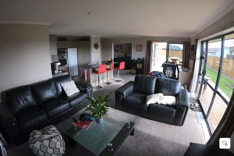 Photo of property in 3 Nevada Way, Kelvin Grove, Palmerston North, 4414