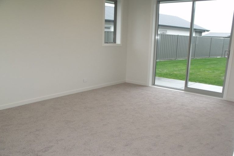 Photo of property in 19 Ruahine Road, Poraiti, Napier, 4112