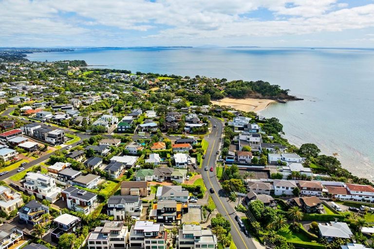 Photo of property in 24 Beach Road, Castor Bay, Auckland, 0620