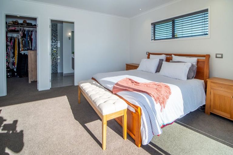 Photo of property in 64 Lakeview Lane, Mangawhai, 0573