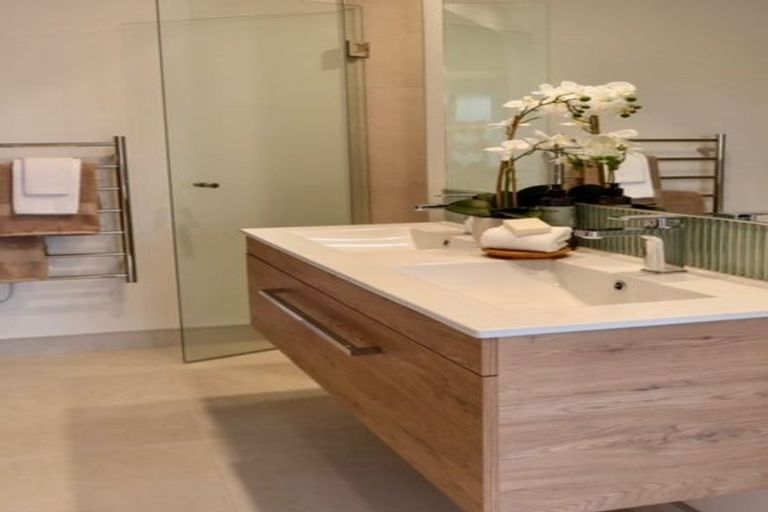 Photo of property in 17a Brightwater Terrace, Terrace End, Palmerston North, 4410