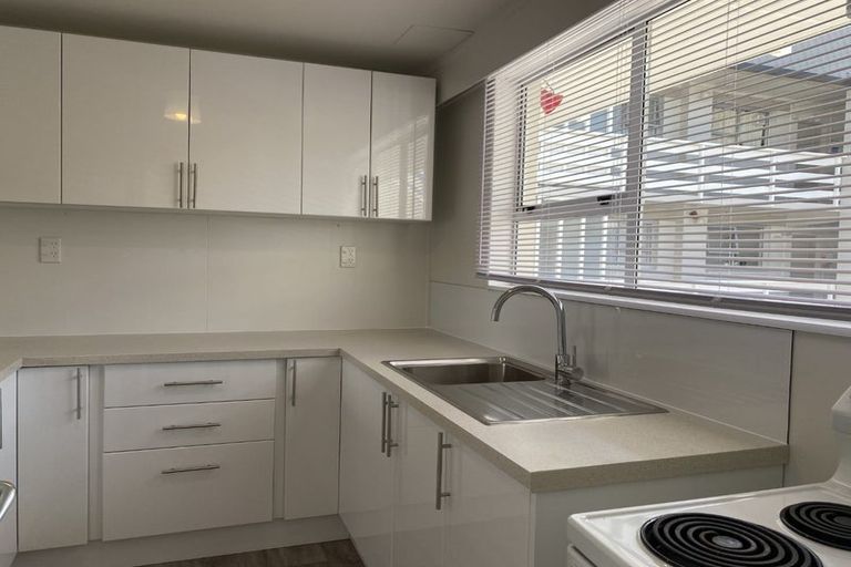 Photo of property in 5 Hawker Street, Mount Victoria, Wellington, 6011