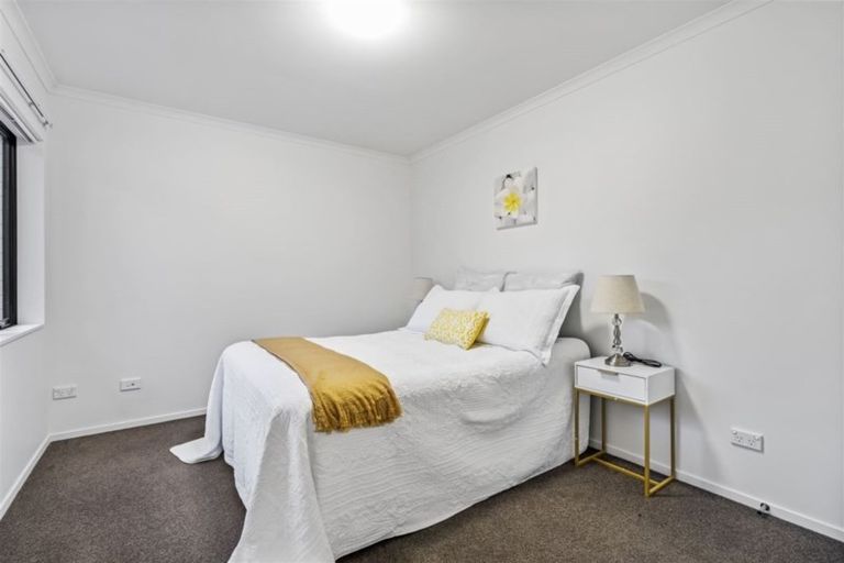 Photo of property in 10 Bokeen Lane, Flat Bush, Auckland, 2019