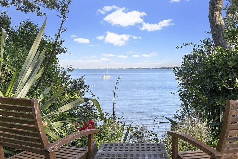Photo of property in 65 Rock Isle Road, Torbay, Auckland, 0630