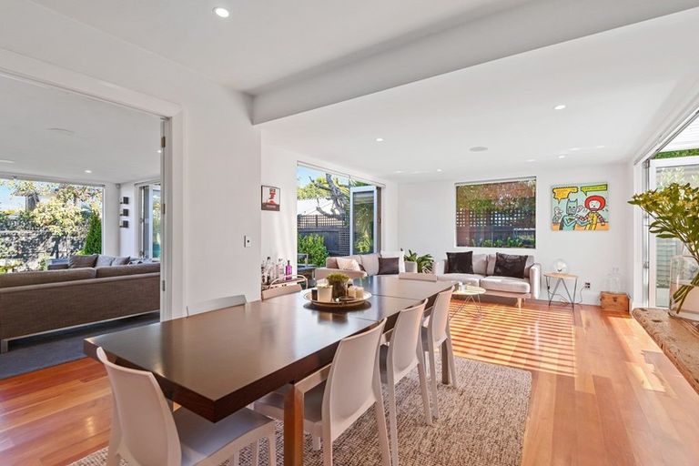 Photo of property in 102 Heaton Street, Merivale, Christchurch, 8052