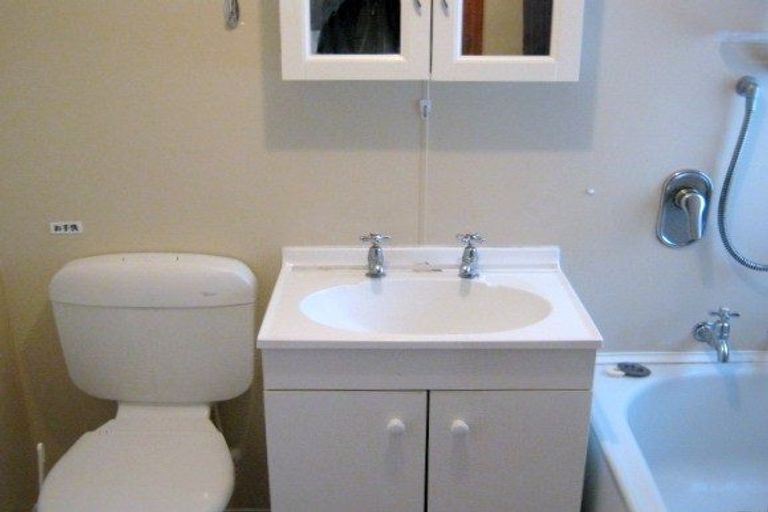 Photo of property in Melksham Towers, 101/131 Brougham Street, Mount Victoria, Wellington, 6011