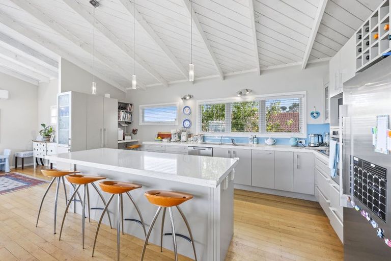 Photo of property in 13 Colmar Road, Mellons Bay, Auckland, 2014