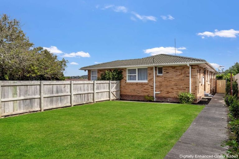 Photo of property in 1/5 Addison Drive, Glendene, Auckland, 0602