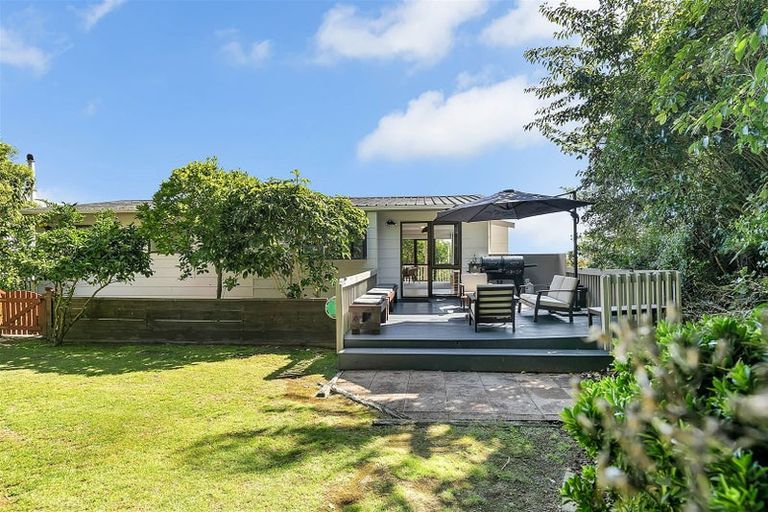 Photo of property in 5 Solway Place, Papakowhai, Porirua, 5024