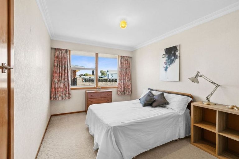 Photo of property in 241 Mangorei Road, Merrilands, New Plymouth, 4312