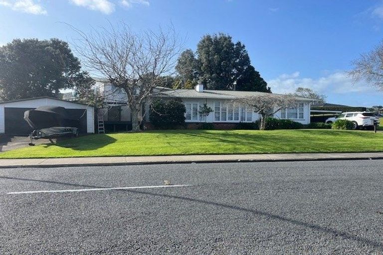 Photo of property in 96 Moore Street, Howick, Auckland, 2014