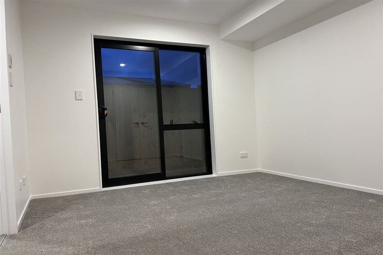 Photo of property in 6 Kari Lane, Kumeu, 0810