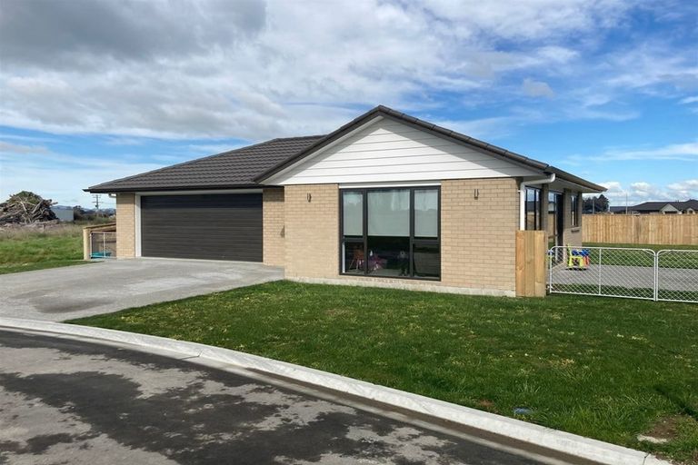 Photo of property in 6 Molesworth Street, Taita, Lower Hutt, 5011