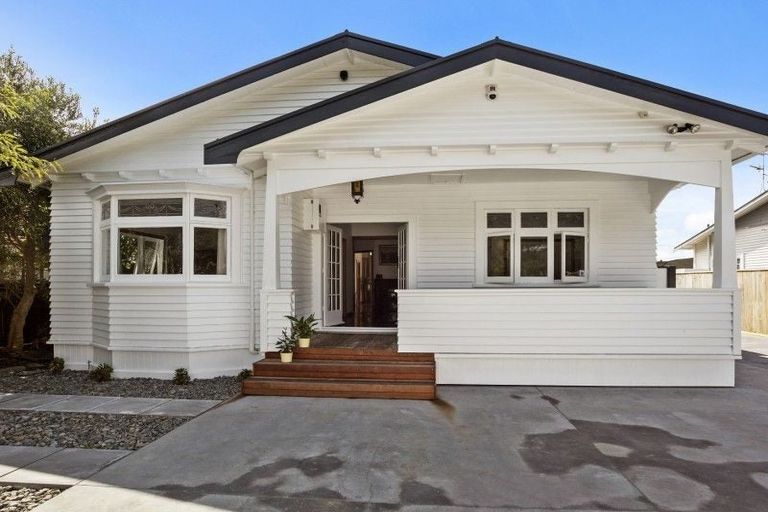 Photo of property in 27 Hardy Street, Waterloo, Lower Hutt, 5011