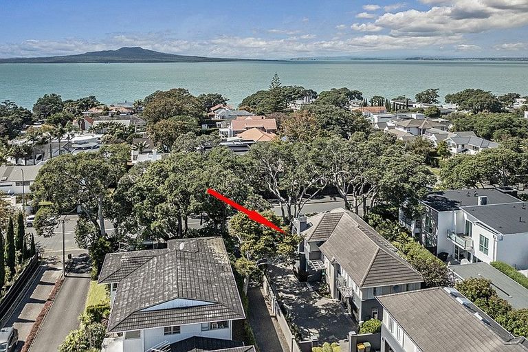 Photo of property in 270 Hurstmere Road, Takapuna, Auckland, 0622