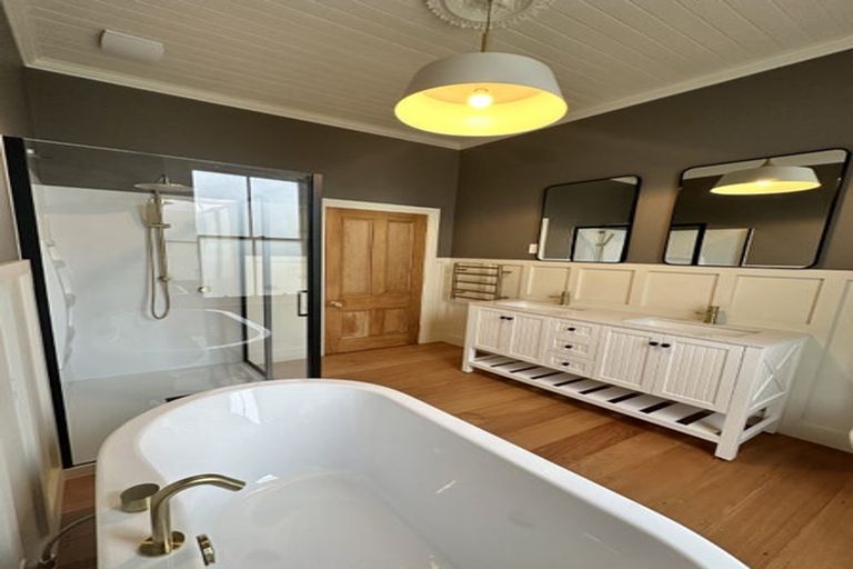 Photo of property in 33 Koheroa Road, Mercer, 2474