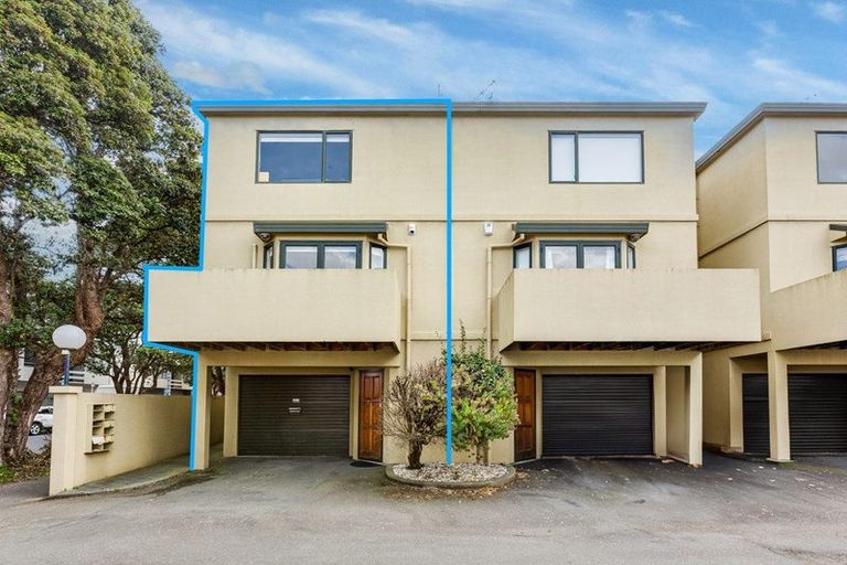 Photo of property in 1/7 Raroa Road, Hutt Central, Lower Hutt, 5010