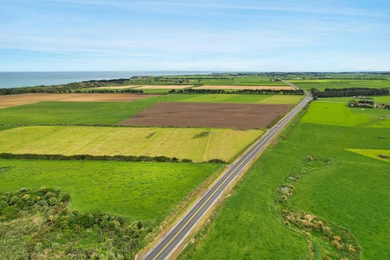 Photo of property in 2604 South Road, Otakeho, Hawera, 4678