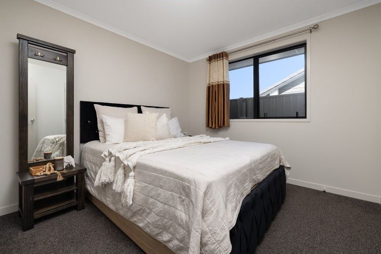 Photo of property in 14 Raynor Crescent, Pyes Pa, Tauranga, 3112