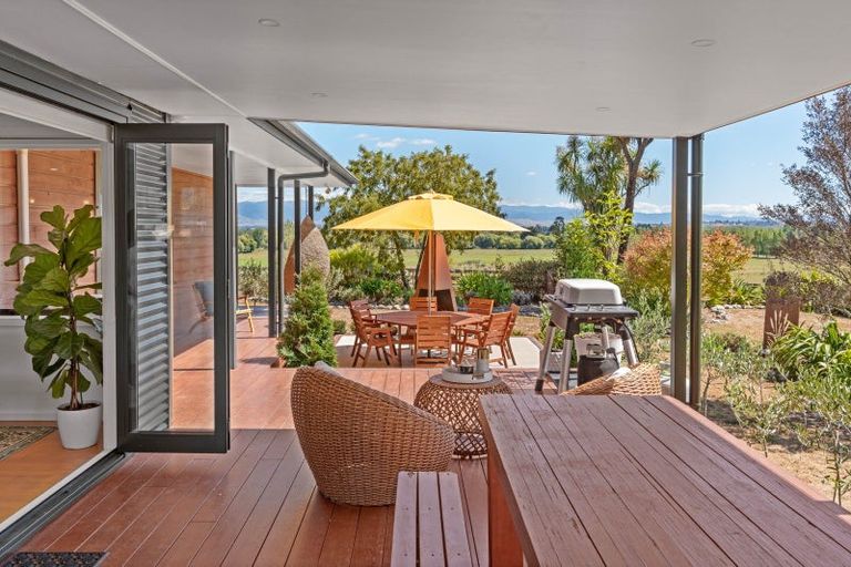 Photo of property in 197 Lees Pakaraka Road, Te Ore Ore, Masterton, 5886