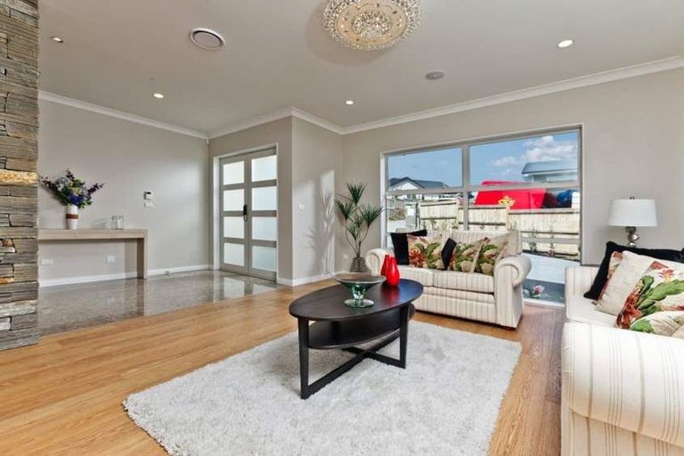 Photo of property in 16 Gumdigger Rise, Silverdale, 0932