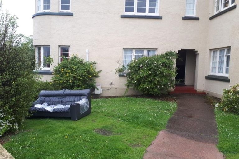 Photo of property in 1/35 Tennyson Street, Dunedin Central, Dunedin, 9016