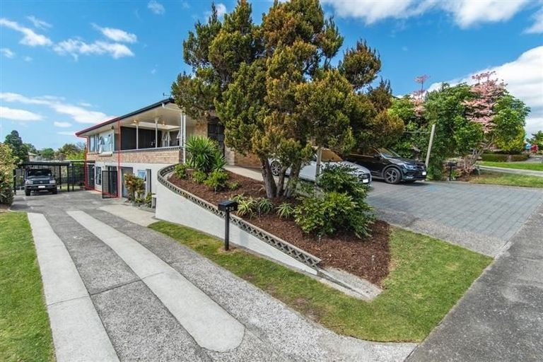 Photo of property in 2/24 Upland Street, Brookfield, Tauranga, 3110