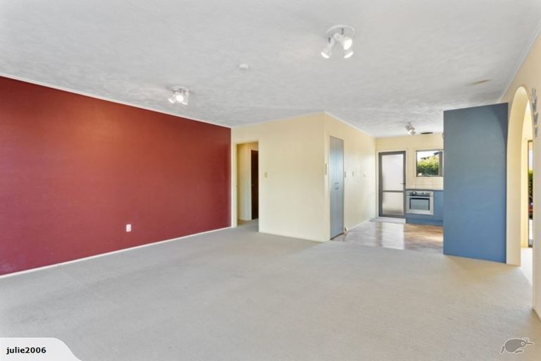 Photo of property in 1/41 Edgeworth Road, Glenfield, Auckland, 0629