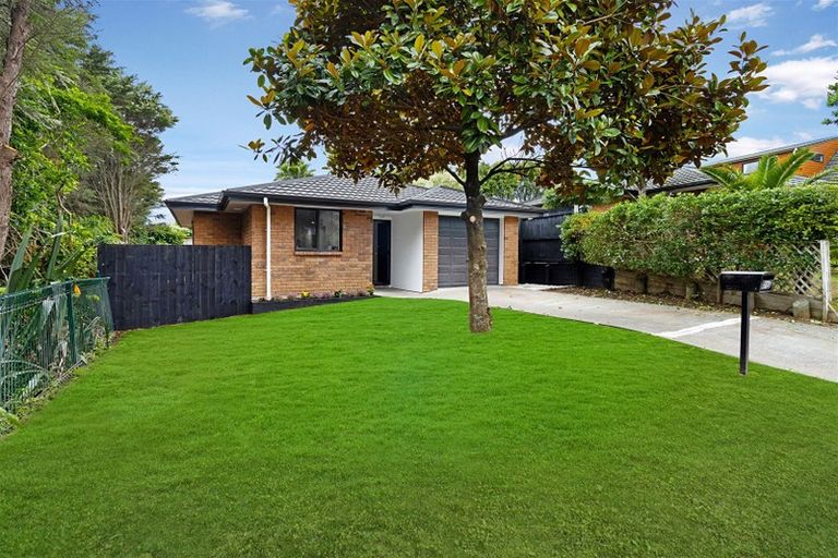 Photo of property in 21a Chelmsley Avenue, Henderson, Auckland, 0612