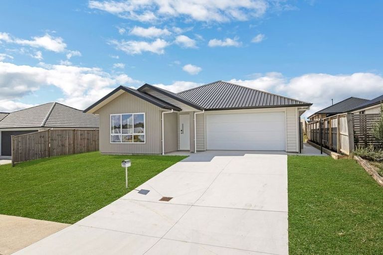 Photo of property in 25 Paul Way, Pokeno, 2402