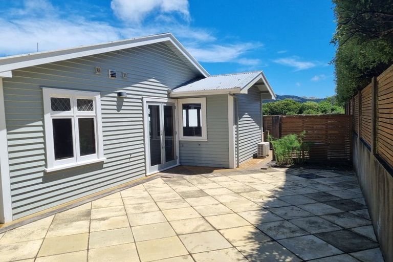 Photo of property in 1 Espin Crescent, Karori, Wellington, 6012