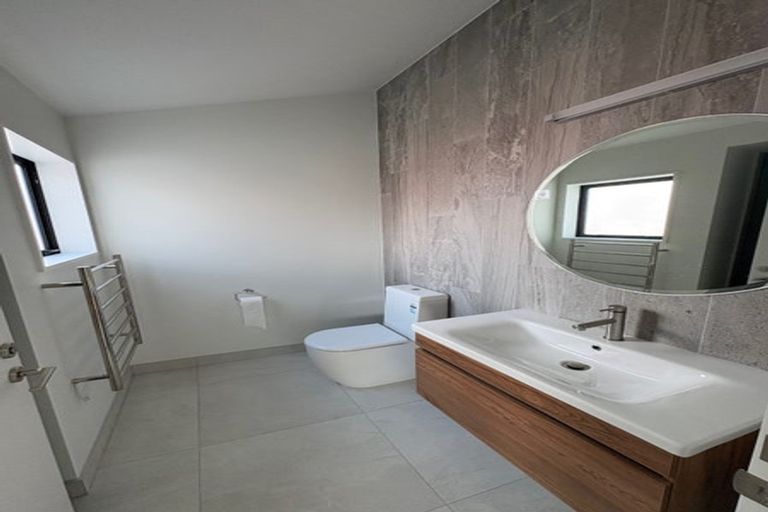 Photo of property in 66 Aikmans Road, Merivale, Christchurch, 8014