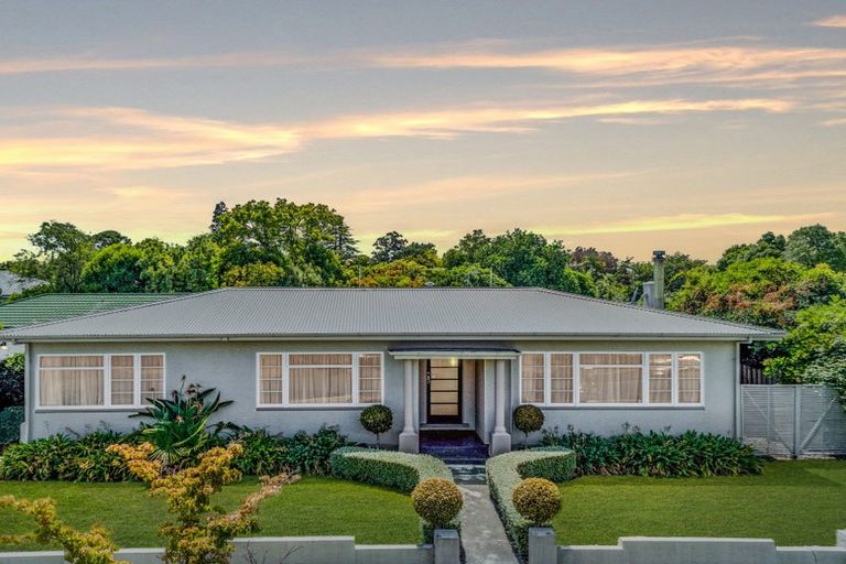 Photo of property in 98 Duchess Crescent, Mayfair, Hastings, 4122