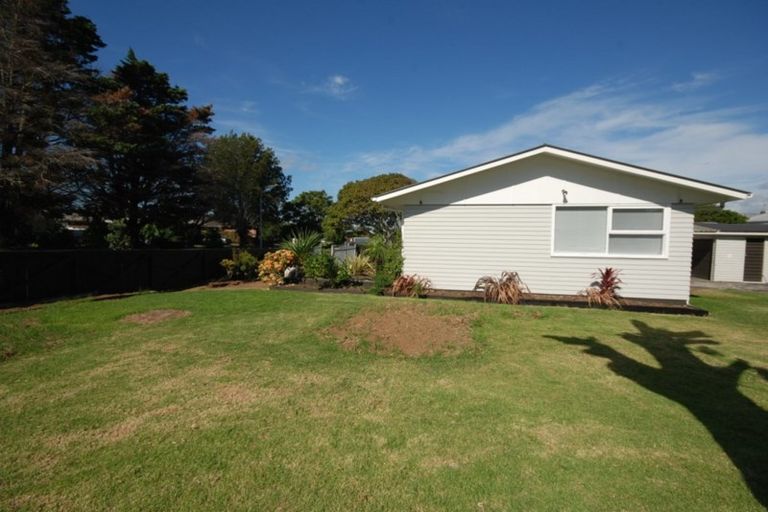 Photo of property in 73 Friesian Drive, Mangere, Auckland, 2022